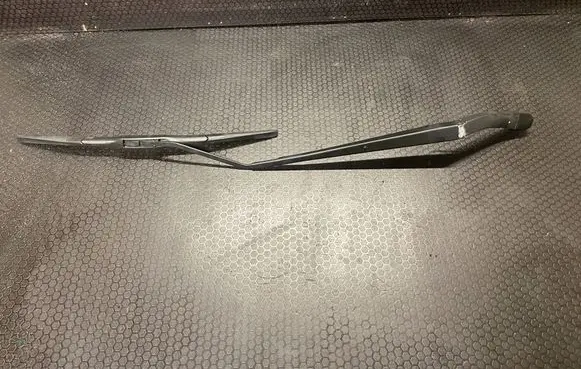 Opel Insignia A Front wiper blade arm 13227399