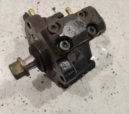Fuel injection high pressure pump