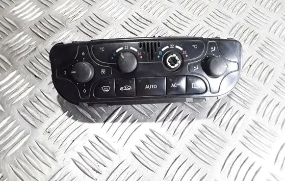 Mercedes-Benz C W203 Climate control unit A2098300085