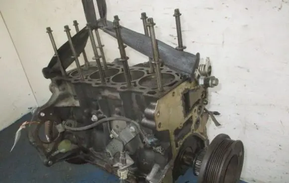 Chevrolet Cruze Engine block 