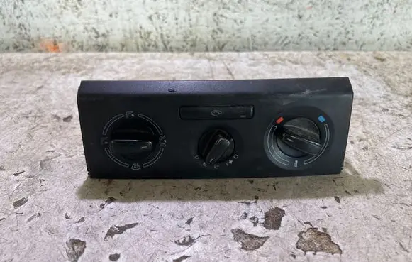 Skoda Fabia Mk2 (5J) Climate control unit 5J0819045E 901516050001