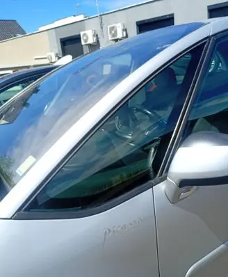 Citroen C4 I Picasso Front door vent window glass four-door