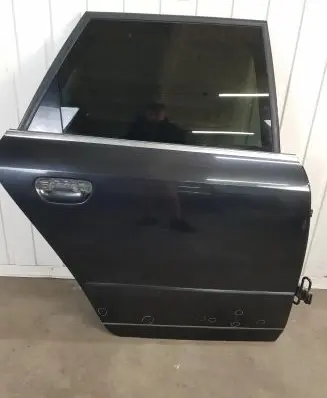 Audi A4 S4 B6 8E 8H Rear door