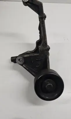 KIA Sorento Generator/alternator bracket 
