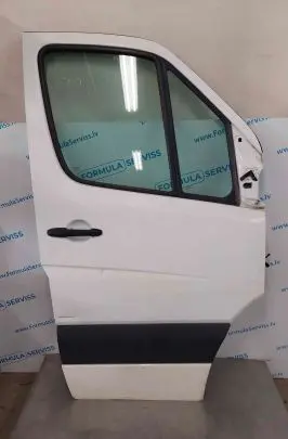Volkswagen Crafter Front door