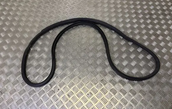 Mercedes-Benz C W205 Front door rubber seal A2056970051