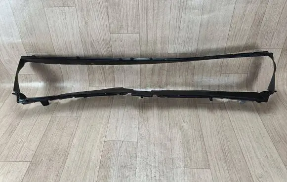 Porsche Panamera (976) Intercooler air guide/duct channel 976121710C
