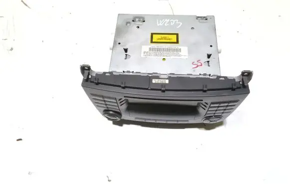 Mercedes-Benz C W203 Radio/CD/DVD/GPS head unit A2038700989
