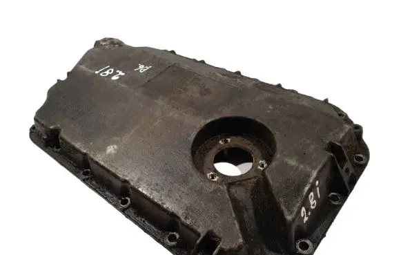 Volkswagen PASSAT B5 Oil sump 078103604