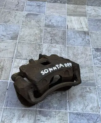 Hyundai Sonata Front brake caliper