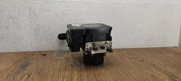 Ford Focus ABS Pump BV612C405AL A426G 10021209614