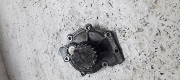 Volvo S40, V40 Water pump SKF VKPC