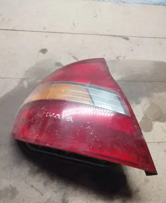 Hyundai Sonata Rear/tail lights L92401345