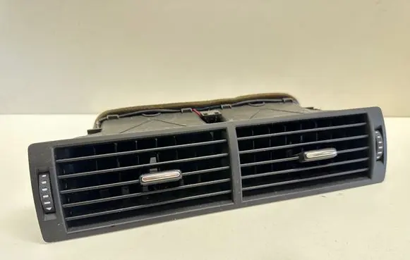 Audi A4 S4 B7 8E 8H Dash center air vent grill 8E0820951H 08102134