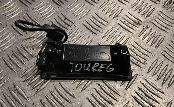 Volkswagen Touareg I Tailgate opening switch 1j0827566l