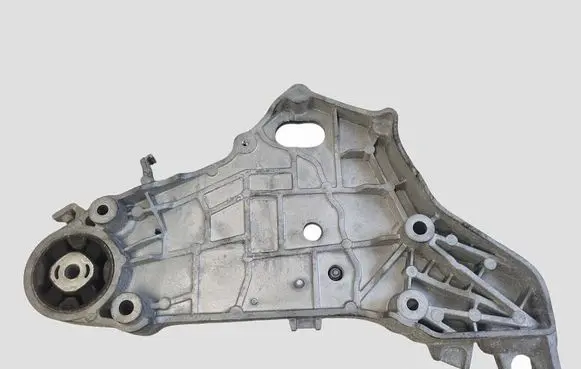 Mini Electric (Cooper SE) Engine mounting bracket 8486851 18574711