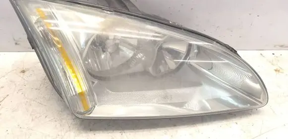Ford Focus Headlight/headlamp