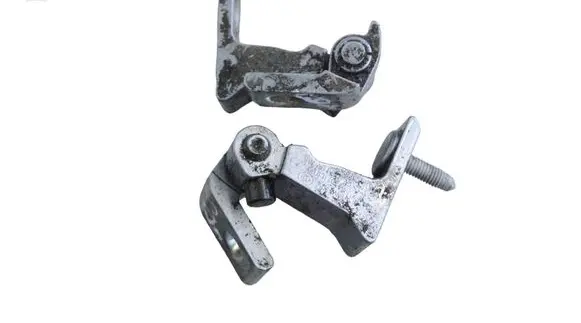 Audi A6 S6 C7 4G Rear door upper hinge 4G0831402C
