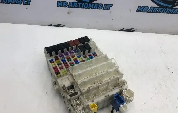 Honda Insight Fuse module TM8G210
