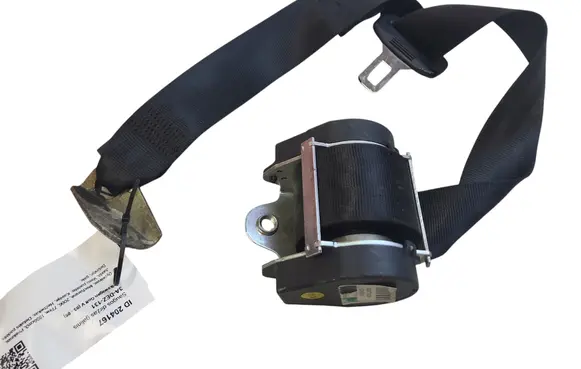 Volkswagen Golf V Front seatbelt