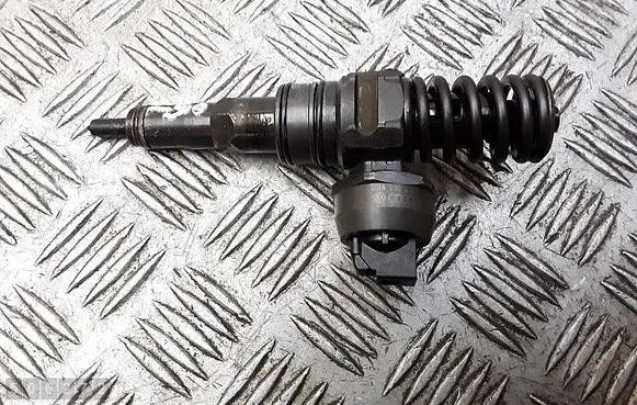 Skoda Octavia Mk2 (1Z) Fuel injector 038130073ag 0414720215