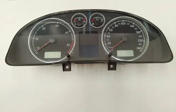 Volkswagen PASSAT B5 Speedometer (instrument cluster) 3B0920826A 250701081037 VWZ7Z0A4012974