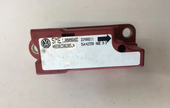 Volkswagen Golf IV Airbag deployment crash/impact sensor IJ0909606D