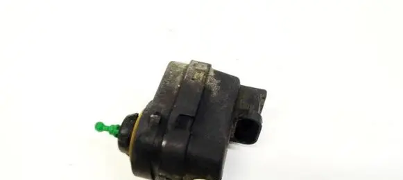 Headlight level adjustment motor