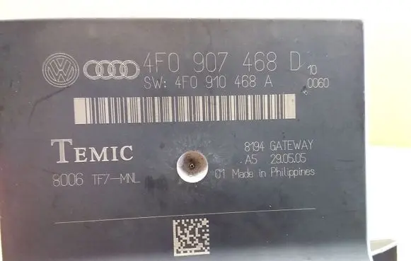 Audi A6 S6 C6 4F Gateway control module 5F0907468D