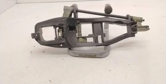 Front door exterior handle/bracket