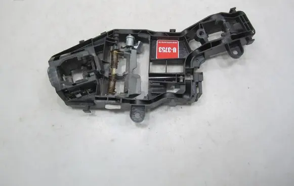 Volkswagen PASSAT B8 Front door exterior handle/bracket 510837812E