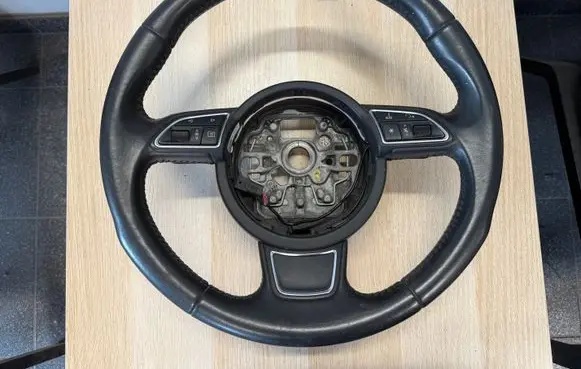 Audi A1 Steering wheel 4G0419091S