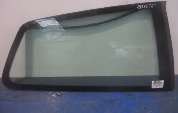 Volkswagen Polo III 6N 6N2 6NF Rear side window