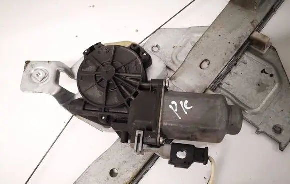 Citroen C3 Front door window regulator motor 402215c