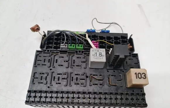 Volkswagen Transporter - Caravelle T4 Fuse box set 357937039