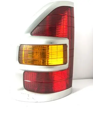 Mitsubishi Montero Rear/tail lights R1726L