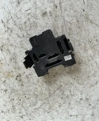 Volkswagen Transporter - Caravelle T4 Tail light bulb cover holder 701945257