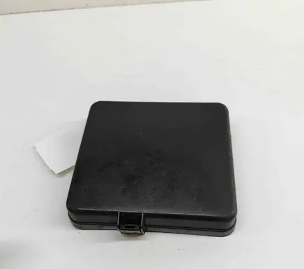 Nissan Leaf II (ZE1) Fuse box cover 243825SK0A