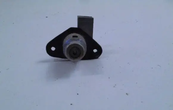 Ford Ka Front door lock (next to the handle) 