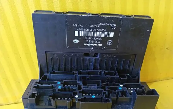 Mercedes-Benz CLC CL203 Fuse box set 2035454501