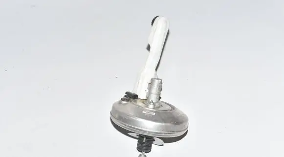 BMW 2 F46 Brake booster 6875608 6873440