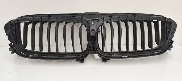 BMW 5 G30 G31 G38 Front grill 18715610