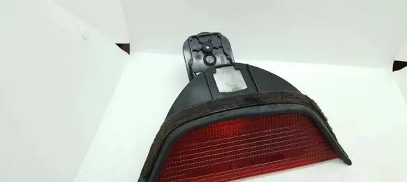 BMW 5 E39 Third/center stoplight 8360568