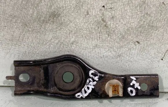 Honda Accord Radiator mount bracket
