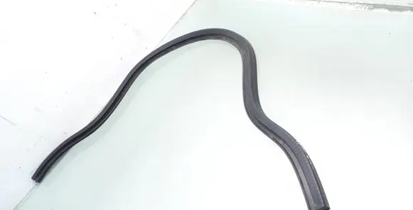 Audi A1 Engine compartment rubber 6r0823723a