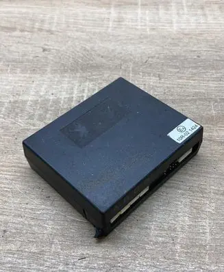Toyota Avensis T270 Other control units/modules 10R021424
