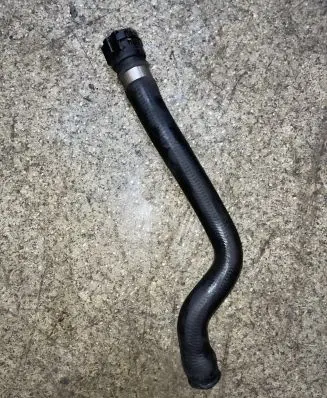 BMW 5 E39 Engine coolant pipe/hose 11532247820