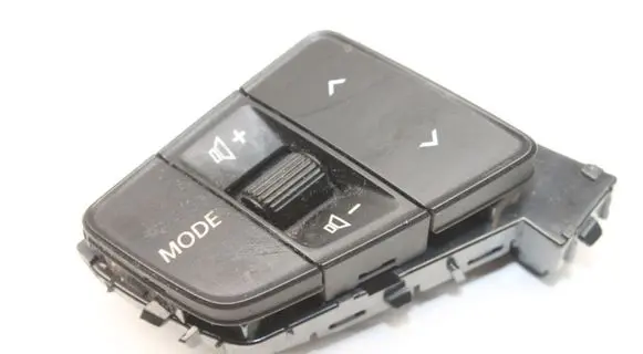 Hyundai i40 Steering wheel buttons/switches 