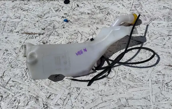 Renault Megane IV Windshield washer fluid reservoir/tank 