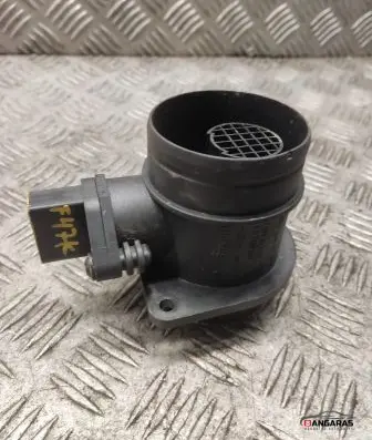 Skoda Octavia Mk2 (1Z) Mass air flow meter 038906461b